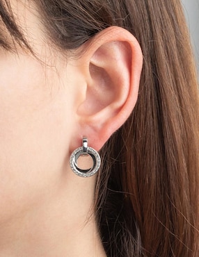 Aretes Lotus Style Bliss Style con acabado brillante