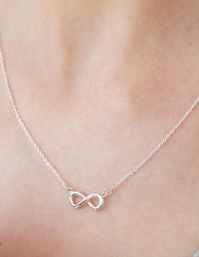 Collar de infinito Anante de plata P 925