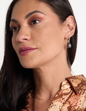 Aretes de gota Anthony Vincent con acabado brillante perla