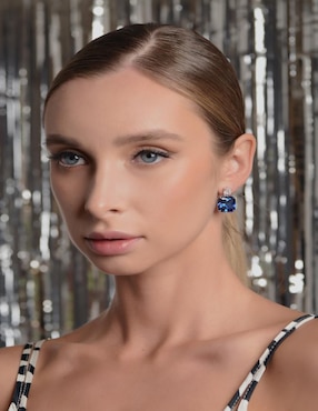 Aretes cuadrados Gladkova Joyería de plata P 925 con acabado plateado zafiro
