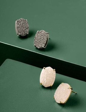 Aretes cortos ovalados Kendra Scott Emery con acabado lustre cuarzo