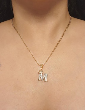 Collar con dije de letra m Moon Letras de oro laminado 10 K