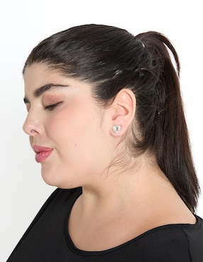 Aretes de corazón Napier Always Be My Love con acabado pavé fantasía