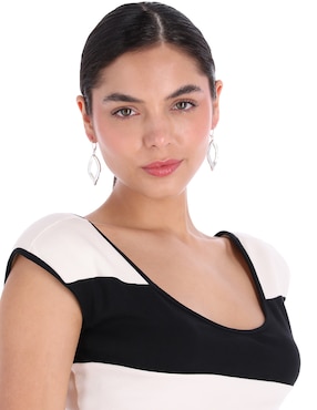 Aretes de rombo Napier Smooth Silver con acabado brillante