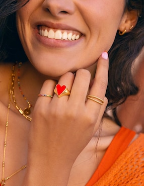 Anillo de corazón Singularu Continuidad con acabado baño de oro 18 k