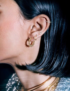 Aretes cortos de trébol Singularu de plata P925 con acabado baño de oro circonita