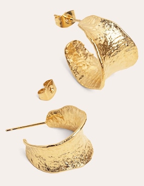 Aretes cortos de media luna Singularu Boho 18 k con acabado baño de oro