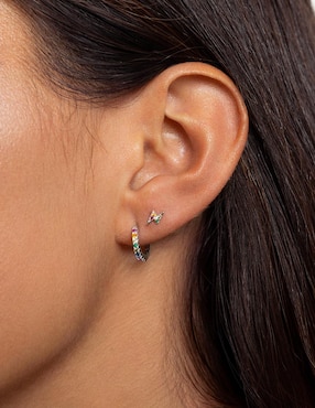 Aretes cortos Singularu Colors de plata con acabado baño rodio circonita