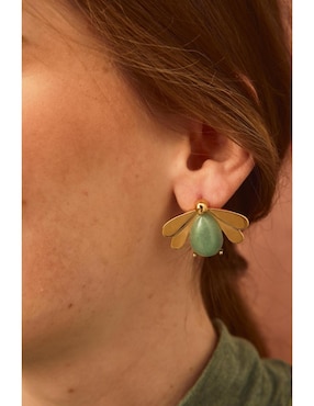 Aretes cortos de luciérnaga Apodemia Firefly con acabado baño de oro 18 K jade
