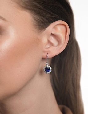 Aretes ovalados Gladkova Joyería de plata P 925 con acabado pavé zafiro