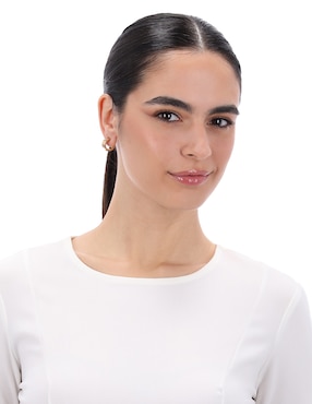 Arracadas de flor Coach 3.1 Mday Pearls And Florals con acabado brillante cristal