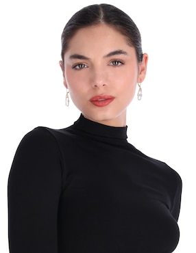 Aretes Anne Klein Sleek Sophistication con acabado lustre
