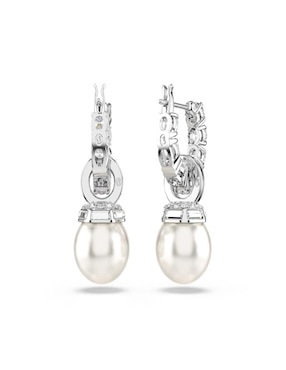 Aretes Swarovski con acabado brillante