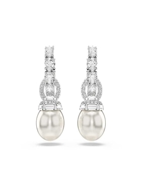 Aretes Swarovski con acabado brillante