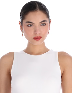 Aretes Anne Klein con acabado pavé