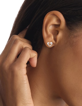 Aretes de corazón Calvin Klein Enchanting con acabado brillante