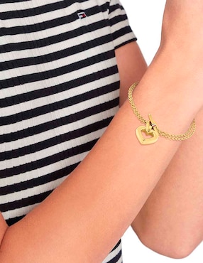 Pulsera Tommy Hilfiger Toggle Heart con acabado brillante