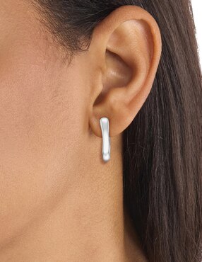Aretes de aro Calvin Klein Ck Statement Links con acabado brillante