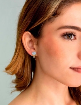 Aretes Oro Angelus con acabado brillante zirconia