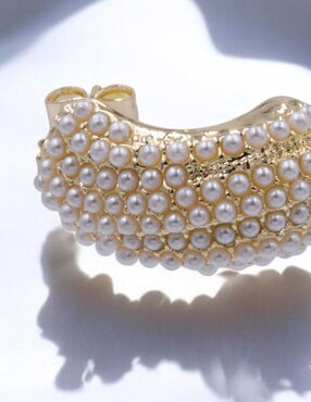 Aretes de aro Arette con acabado brillante perla