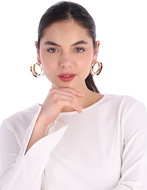 Aretes de círculo Nine West con acabado brillante