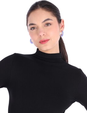 Arracadas de media luna Nine West con acabado brillante