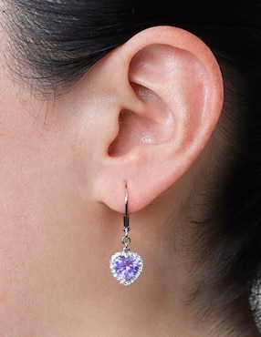 Aretes de corazón Westies con acabado pavé zirconia