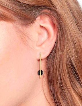 Aretes de aro ciruculares Tommy Hilfiger con acabado brillante ónix