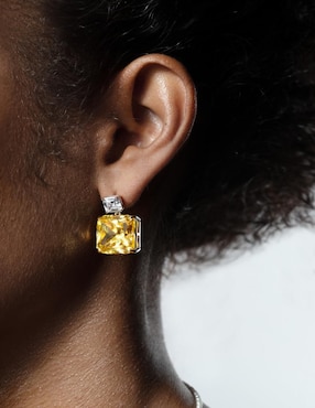 Aretes cuadrados Gladkova Joyería de plata P 925 con acabado brillante topacio