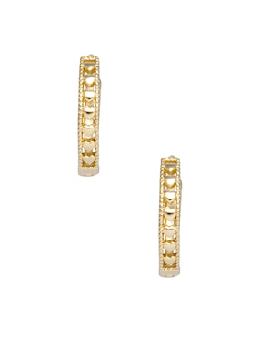 Aretes circulares Mossimo Metales Corazón Flat con acabado brillante