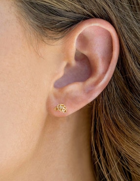 Aretes cortos de croissant Girls Crew 18 k con acabado chapa de oro