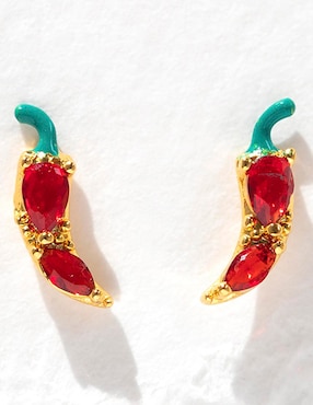 Aretes cortos de chile Girls Crew Food 18 K con acabado chapa de oro zirconia cúbica