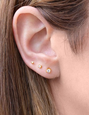 Aretes huggies Girls Crew Classic Radiance 18 k con acabado chapa de oro zirconia cúbica