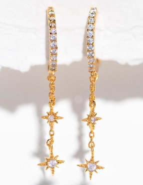 Aretes largos Girls Crew Skyshower Hoops 18 k con acabado chapa de oro zirconia cúbica