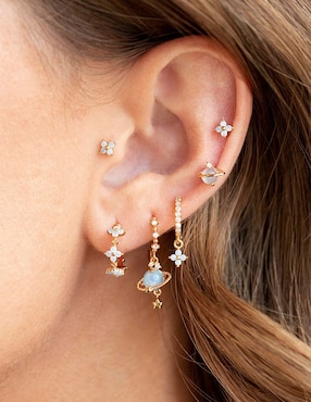 Aretes largos Girls Crew con acabado baño de oro 18 K zirconia