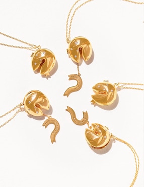 Collar con dije Girls Crew Food de baño de oro 18 K