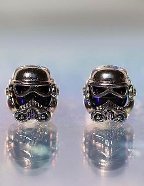 Aretes cortos Stormtrooper Girls Crew Star Wars con acabado chapa de bronce