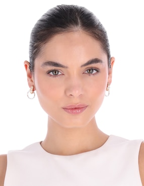 Aretes cortos Anne Klein Metal Crush acabado brillante