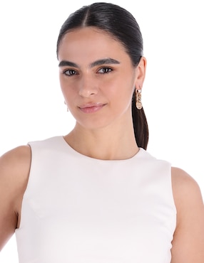 Aretes de logo Dkny con acabado texturizado