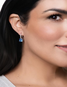Aretes cuadrados Gladkova Joyería de plata P 925 con acabado brillante zafiro