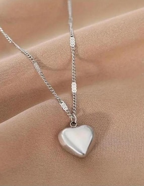 Collar con dije de corazón High Monaco