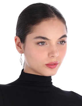 Aretes de llama Napier con acabado plateado