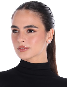 Aretes cortos de moño Napier Social Cz Ears F3 con acabado plateado zirconia