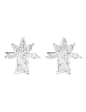 Aretes cortos Napier Social Cz Ears F2 con acabado plateado zirconia