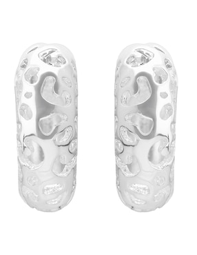 Aretes cortos circulares Nine West Metallic Animal con acabado brillante