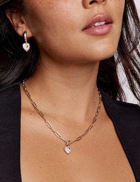 Collar de corazón Kendra Scott Sasha de baño de oro 14 K