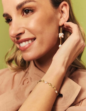 Brazalete Apodemia Jiaoren con acabado baño de oro