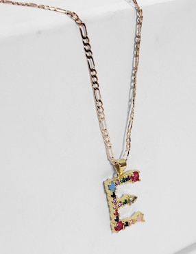 Collar con dije de letras Moon de oro laminado 10 K
