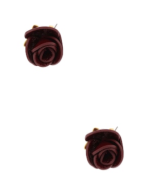 Aretes corto de rosa Kate Spade con acabado pulido
