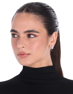 Set de arracadas Nine West Cyber Silver con acabado brillante